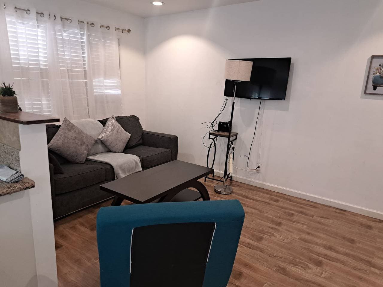 Foto 4 von 10: Charmantes Apartment mit 1 Schlafzimmer in Beverly Hills
