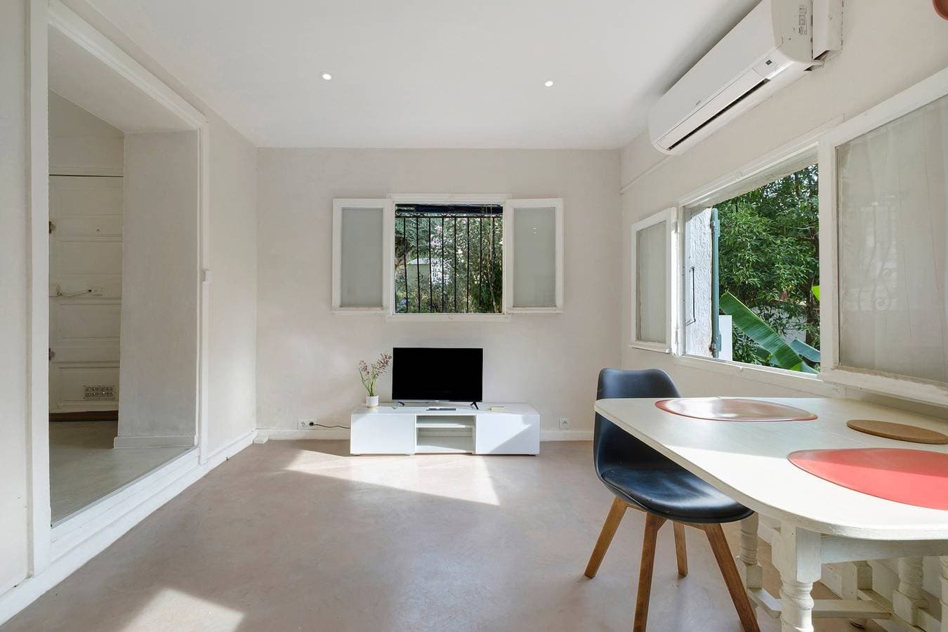 Foto 6 von 25: Ferienwohnung 'Maison Du Pigeonnier' mit Bergblick, WLAN und Klimaanlage