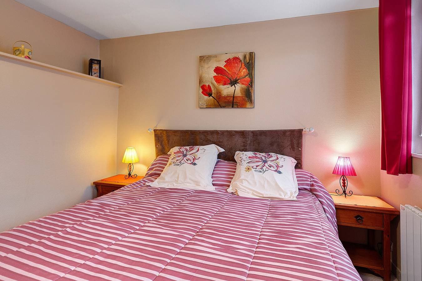 Foto 8 von 26: Gästezimmer 'Chambre Lecarpentier - Coquelicot' mit gemeinsamer Terrasse, gemeinsamem Garten, WLAN