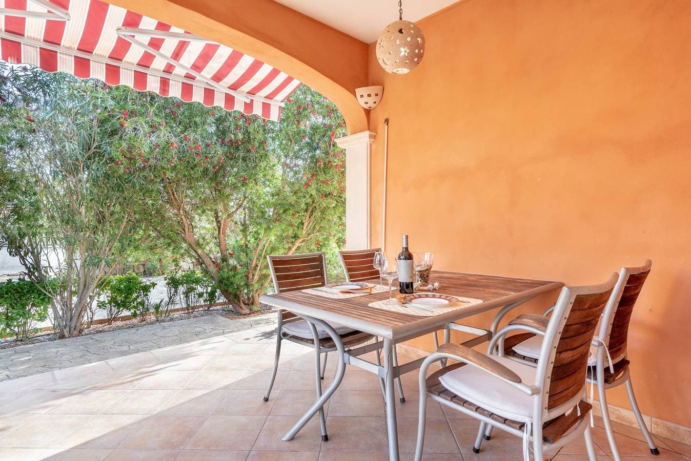 Foto 9 von 29: Traumhaftes Ferienhaus mit Pool, WLAN und Terrasse; Parkplätze vorhanden