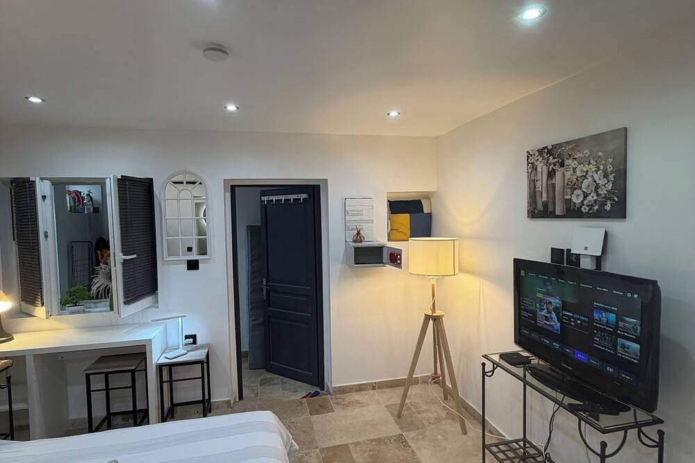 Foto 10 von 30: Tremendous 1-bedroom apartment with AC in Rueil-Malmaison
