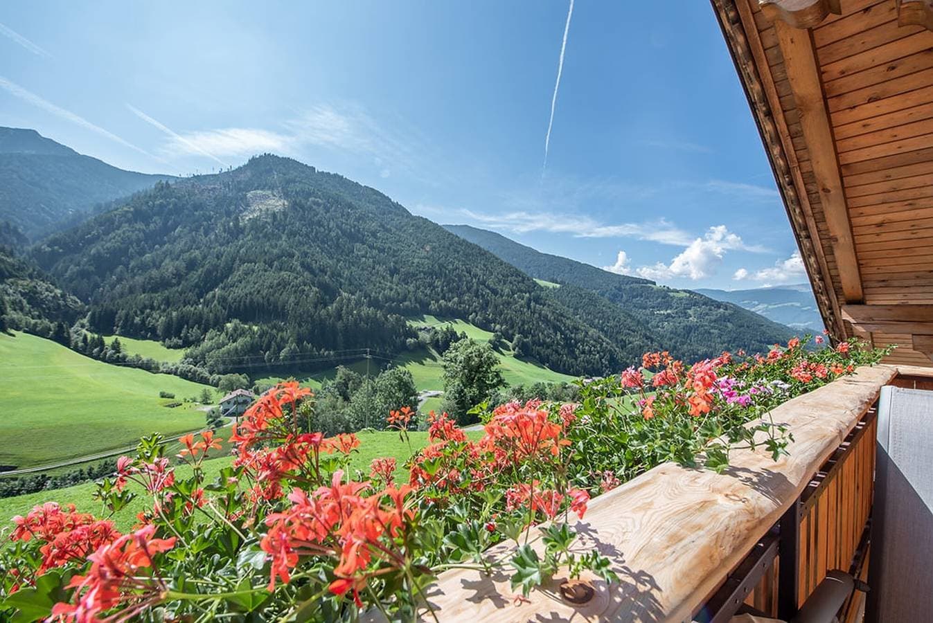 Foto 2 von 18: Ferienwohnung "Oberglarzhof Zirbel" mit Bergblick, Garten & WLAN