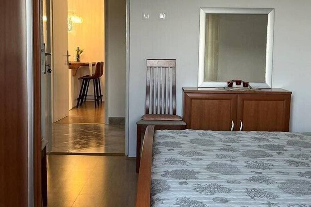 Foto 4 von 30: Ein-Zimmer-Apartment mit Balkon A2