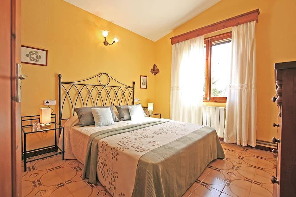 Foto 2 von 26: Sehr ruhige, malerische Lage, privater Pool, Schattenterrasse, Ortsnah, Internet