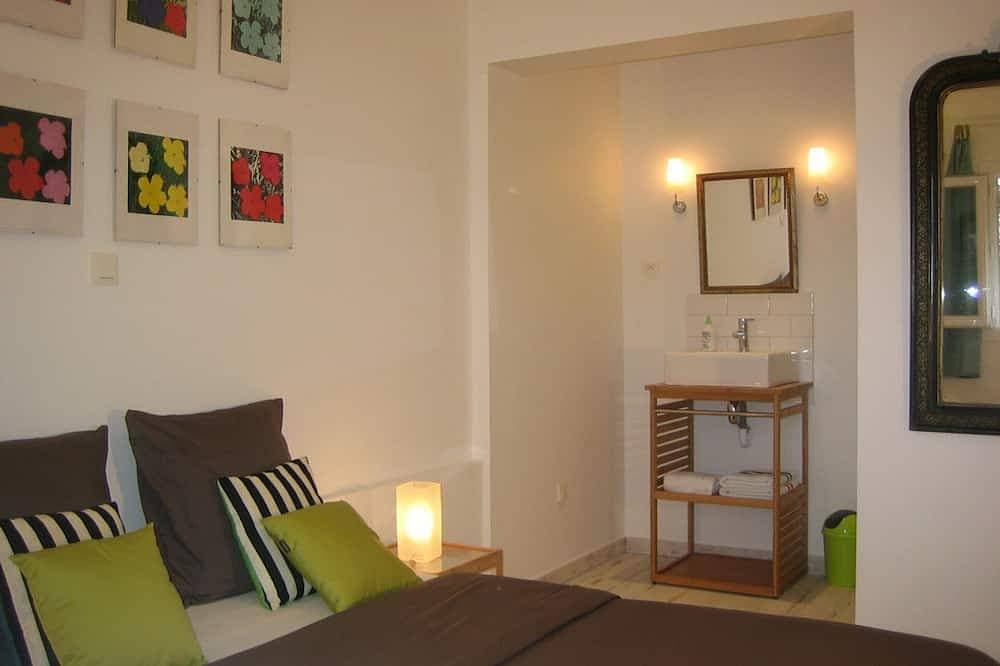 Foto 4 von 29: F1 modern, Klimaanlage, Parkplatz, WLAN, Terrasse, 2 Schritte vom Strand entfernt