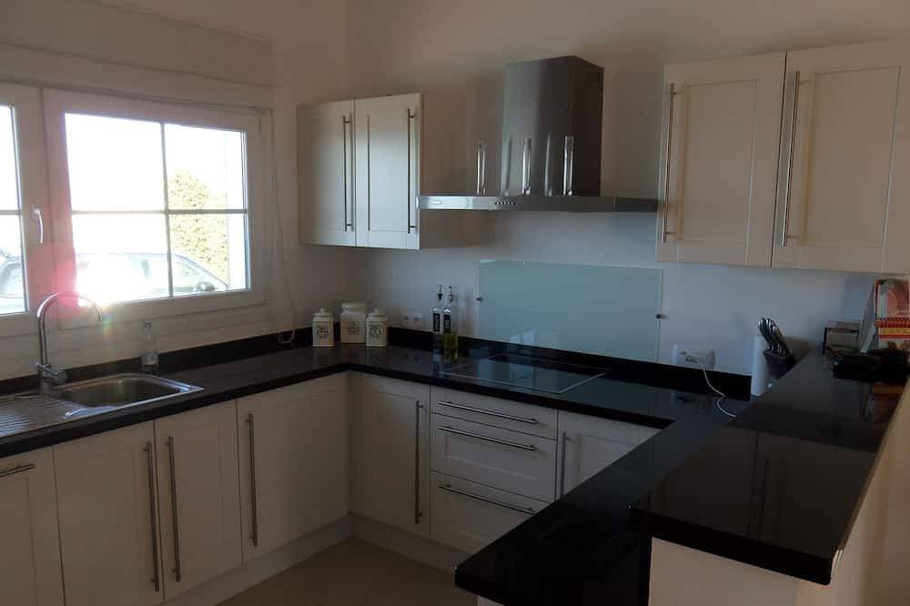 Foto 12 von 30: Luxusvilla für 8 Personen mit Infinity-Pool und Panoramablick aufs Meer