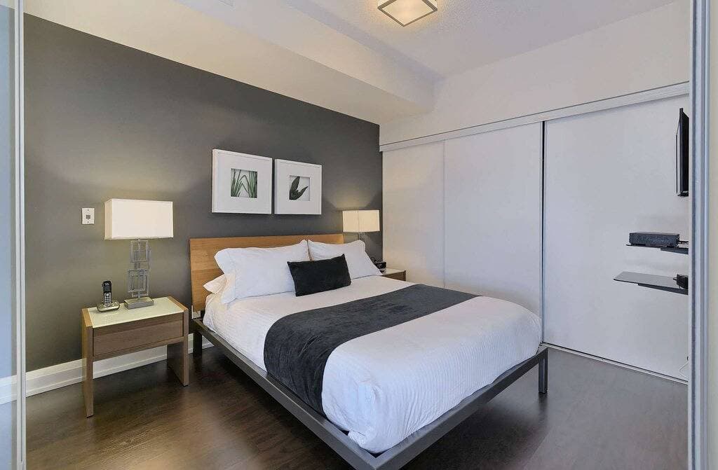 Foto 9 von 9: Hullmark -Prime Location-NorthYork
