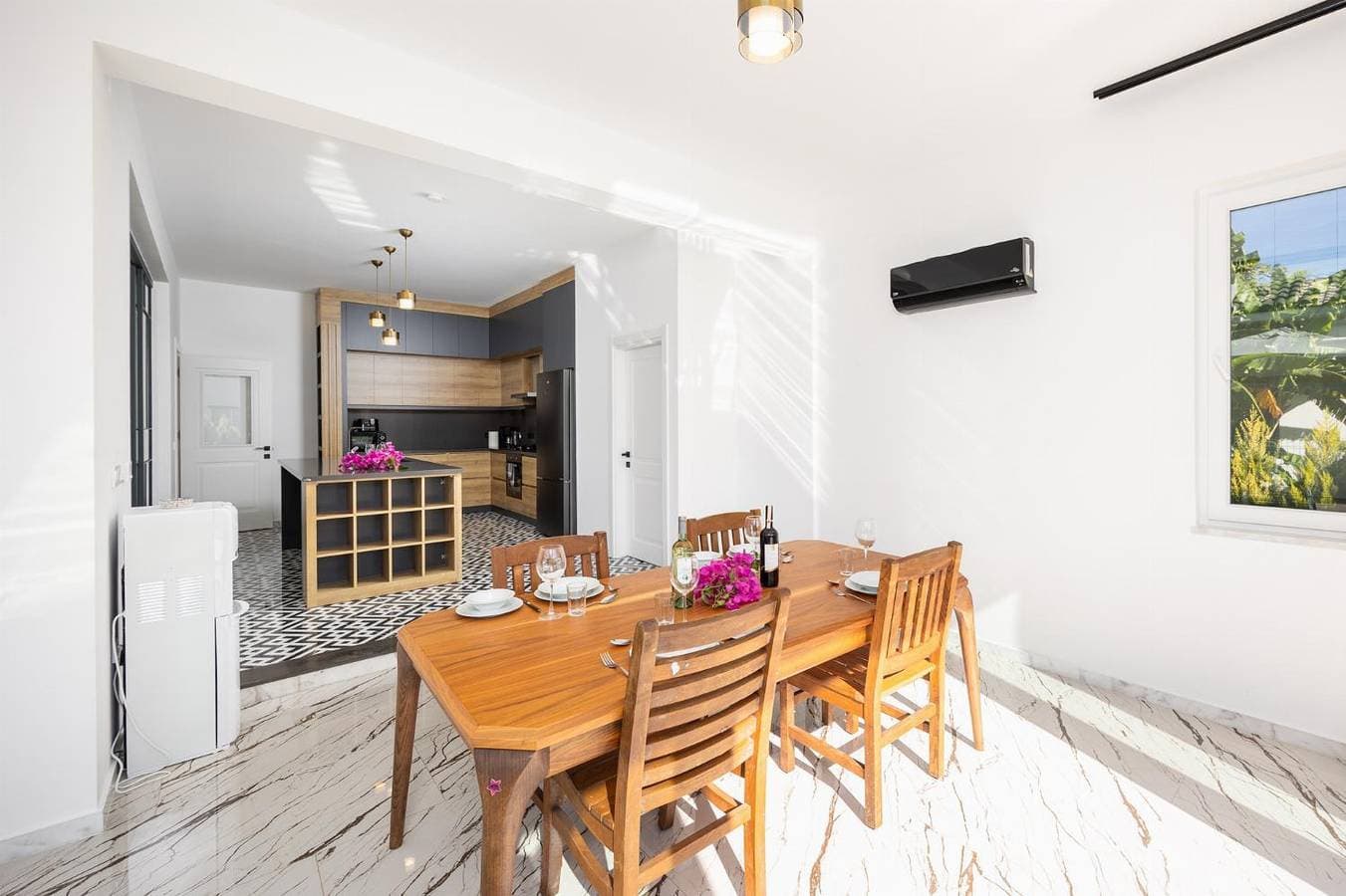 Foto 9 von 25: Villa für 8 Personen mit Garten