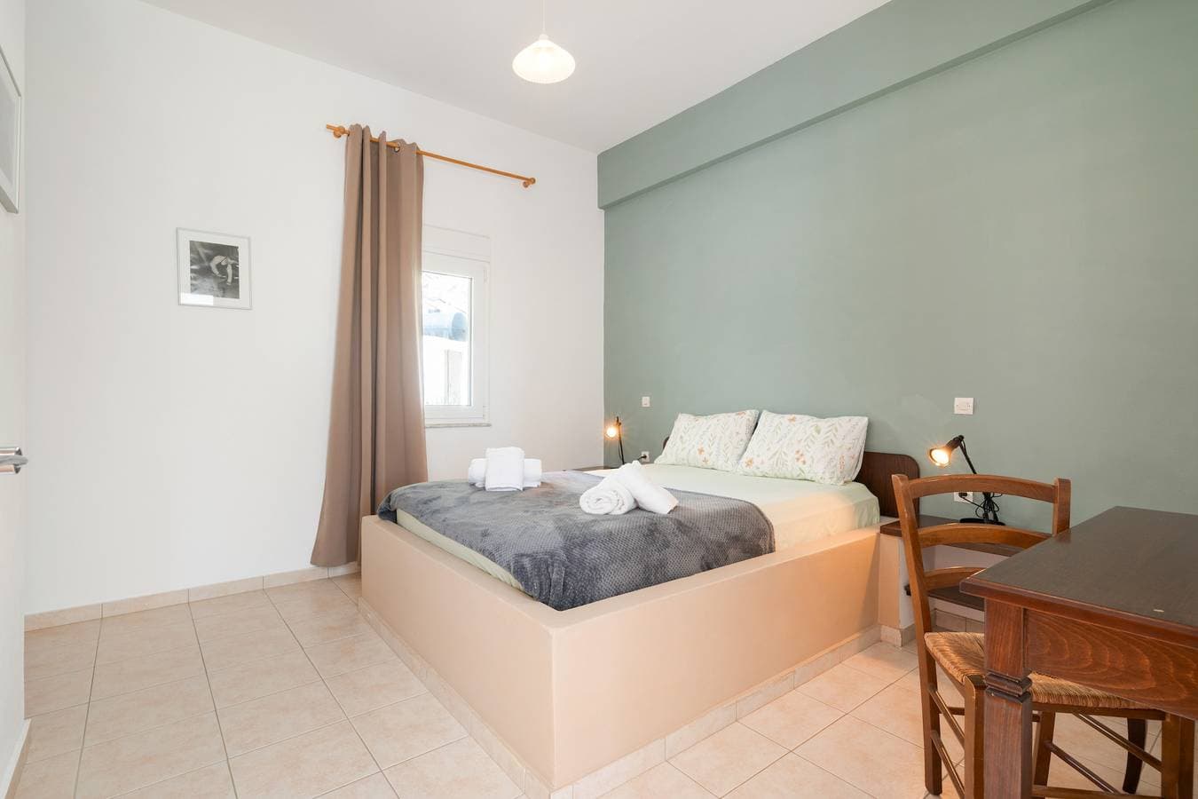 Foto 9 von 24: Ferienwohnung "One-Bedroom Kallithea" mit Meerblick, 2 Gemeinschaftsterrassen und WLAN