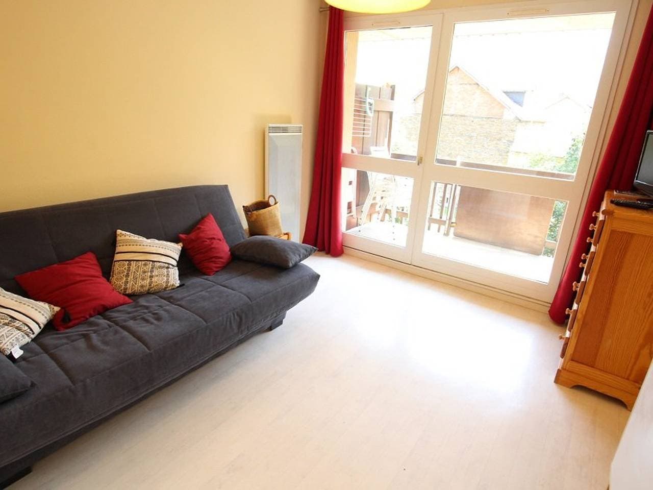 Luchon - 2-Zimmer-Wohnung mit Balkon, Haustiere erlaubt, Parkplatz 1