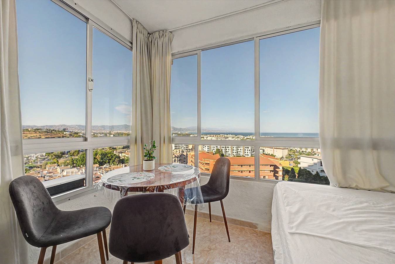Foto 3 von 26: Apartment 'La Colina' mit Gemeinschaftspool, WLAN und Klimaanlage