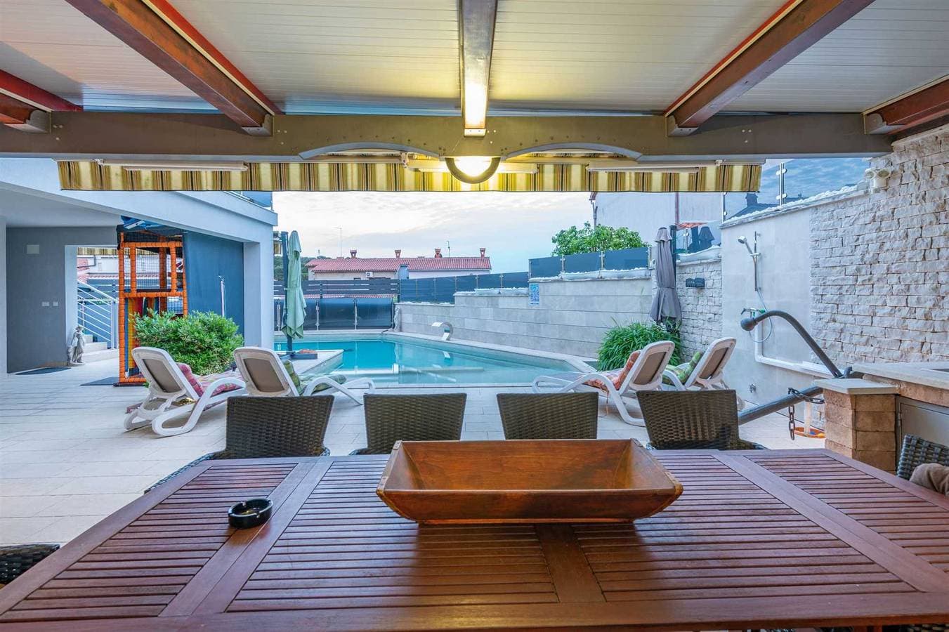 Foto 10 von 36: Villa Balu, eine charmante Wohnung mit Pool in der Nähe von Pula