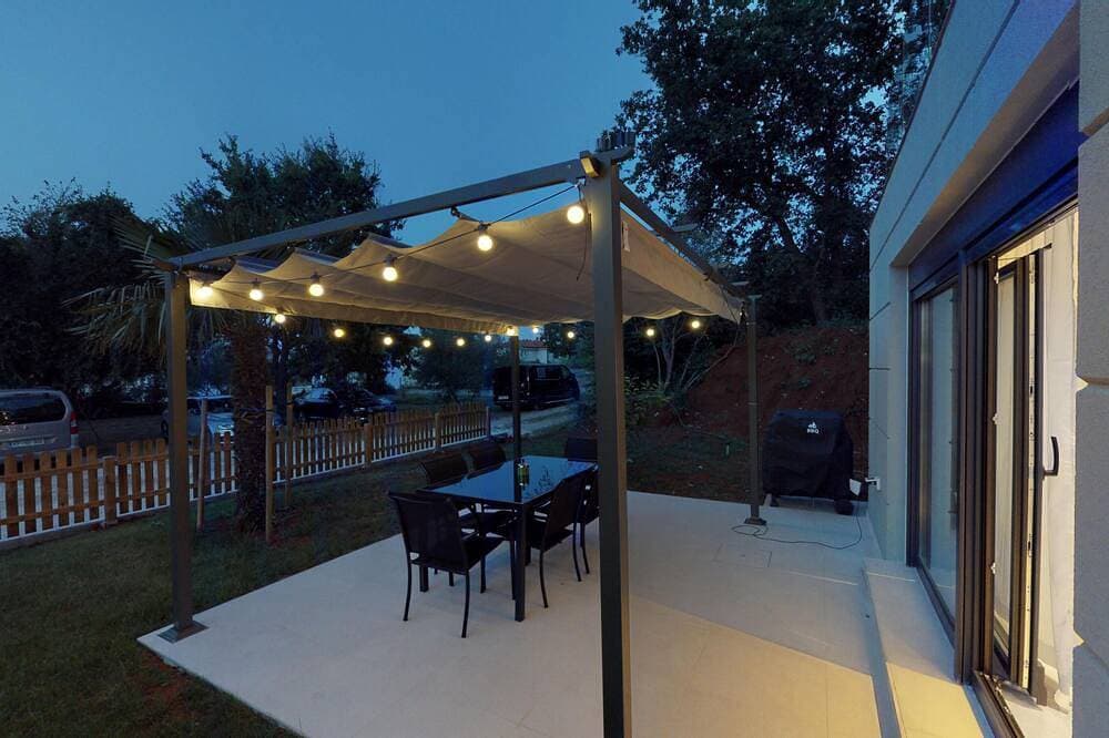 Foto 10 von 10: 2 Bed House - Sleeps 4 - Garden - Parking - Wifi