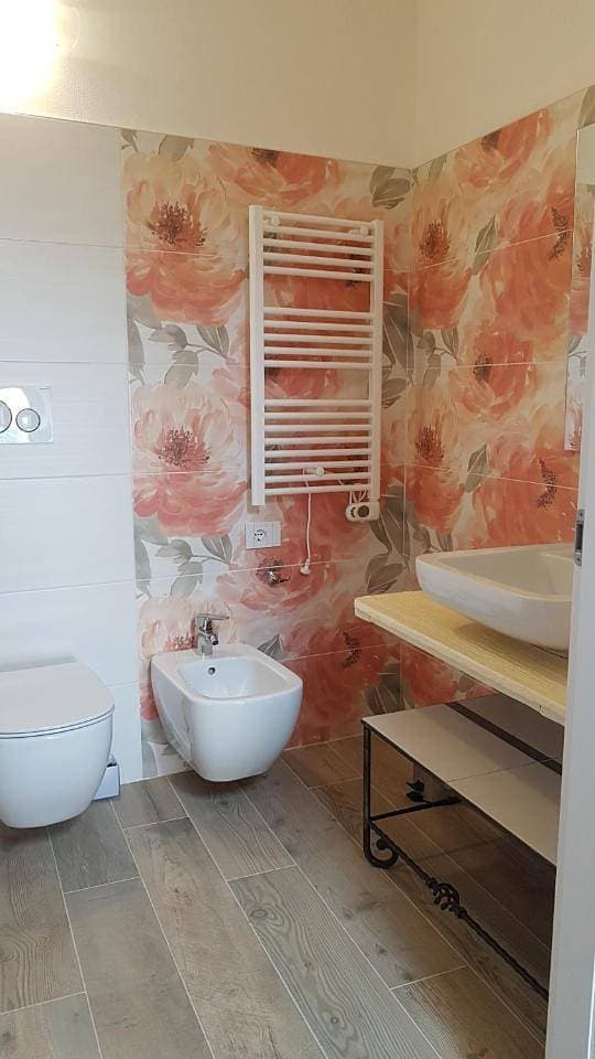 Foto 8 von 9: Double Room with Private Bathroom