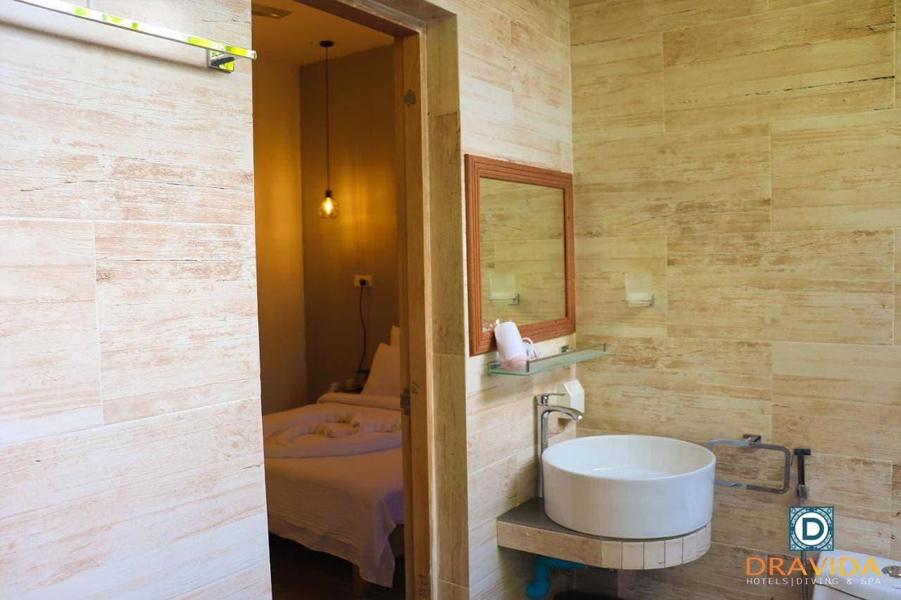 Foto 13 von 15: Double Room with Private Bathroom