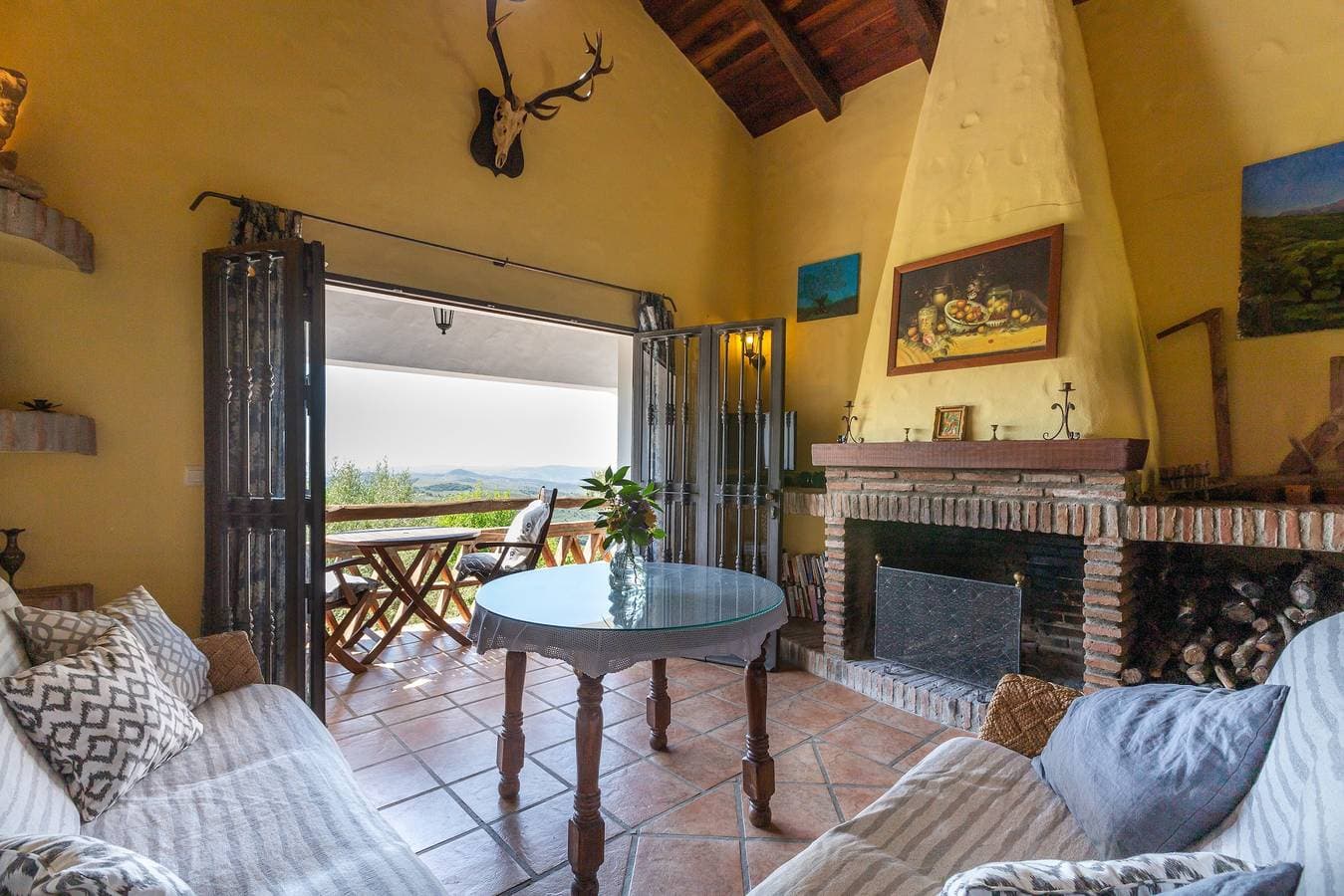 Foto 5 von 32: Ferienhaus „Los Algarrobos Gaucin“ mit Bergblick, Pool, Balkon & Terrasse