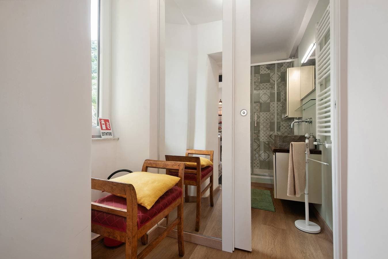 Foto 10 von 27: Ferienwohnung 'Giada's Retreat' mit Meerblick, Wi-Fi und Klimaanlage
