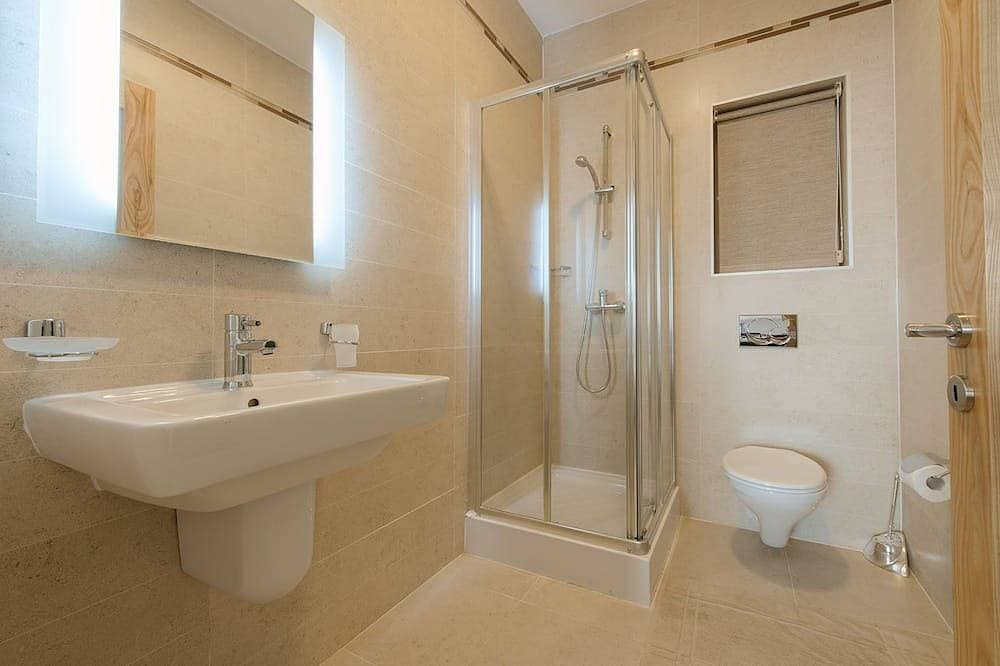 Foto 7 von 29: Seafront Luxury Apartment incl Pool