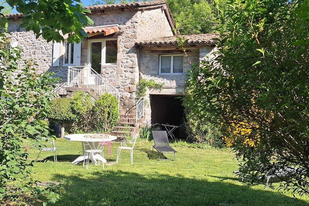 Maison de Famille Dans Parc de Verdure 1