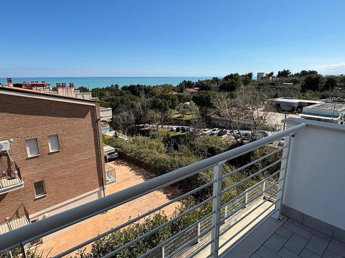 Foto 4 von 34: Two-Bedroom Apartment with Sea View