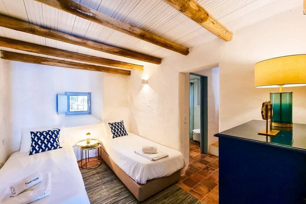 Foto 2 von 8: Flh Vale Judeu Rustic Mezzanine Cottage I