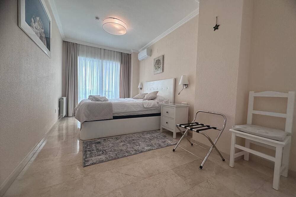 Foto 2 von 17: Romantic flat 3 min from the beach and 1 min from golf course