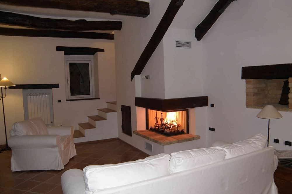Foto 13 von 30: Villa mit Pool, nicht weit vom Meer, ruhig gelegen, mit herrlichem Ausblick