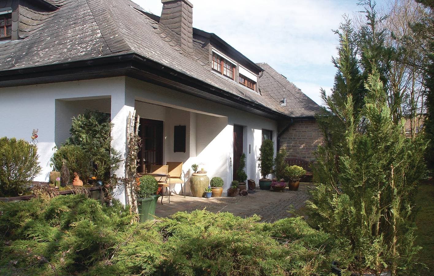 Foto 6 von 23: Moderne Ferienwohnung mit Terrasse & Parkplatz, 900m nach Schönecken.