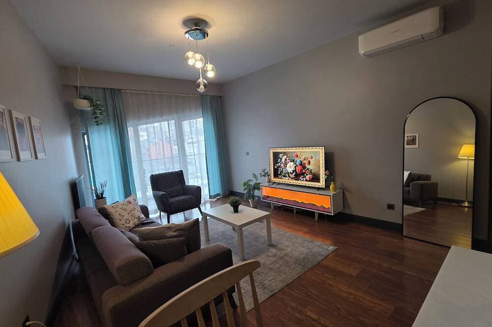 Foto 12 von 30: Cozy 1-bedroom hotel suite in terrific İstanbul with AC and gym