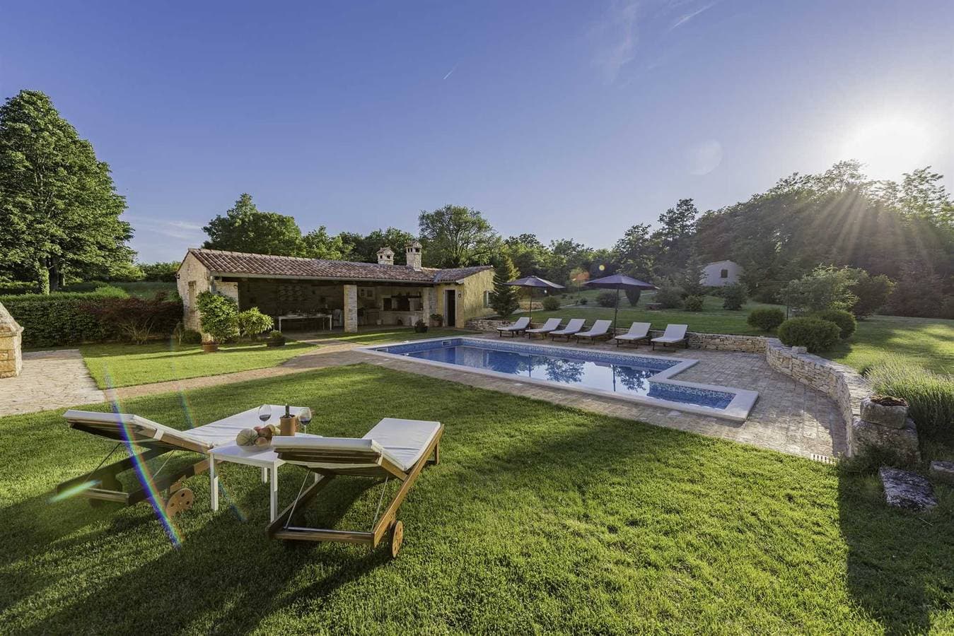 Foto 5 von 72: Ferienhaus Green Escape mit Pool
