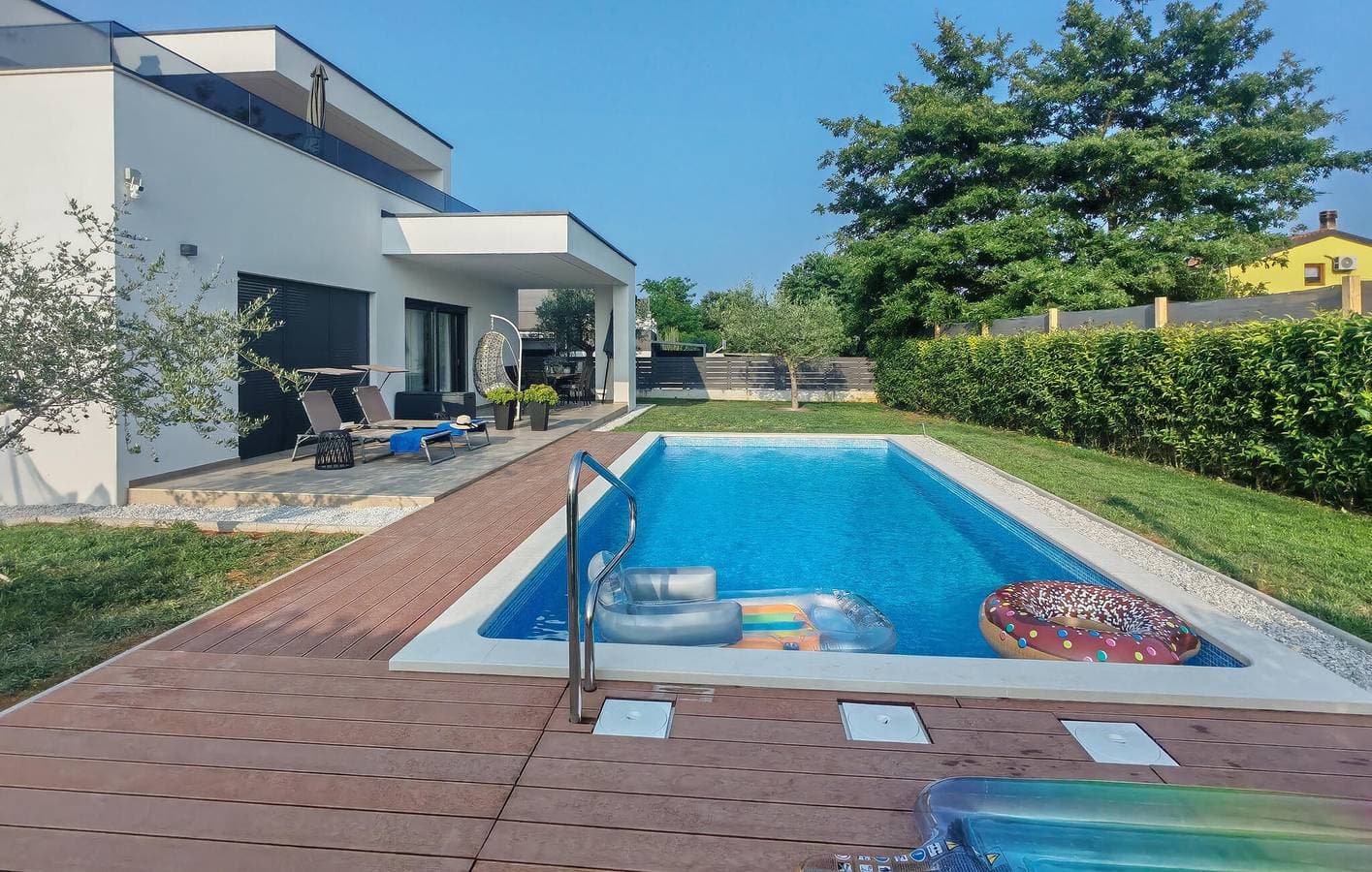 Foto 11 von 31: Gemütliche 75 m² große Wohnung mit Pool, Terrasse und WLAN in Strandnähe
