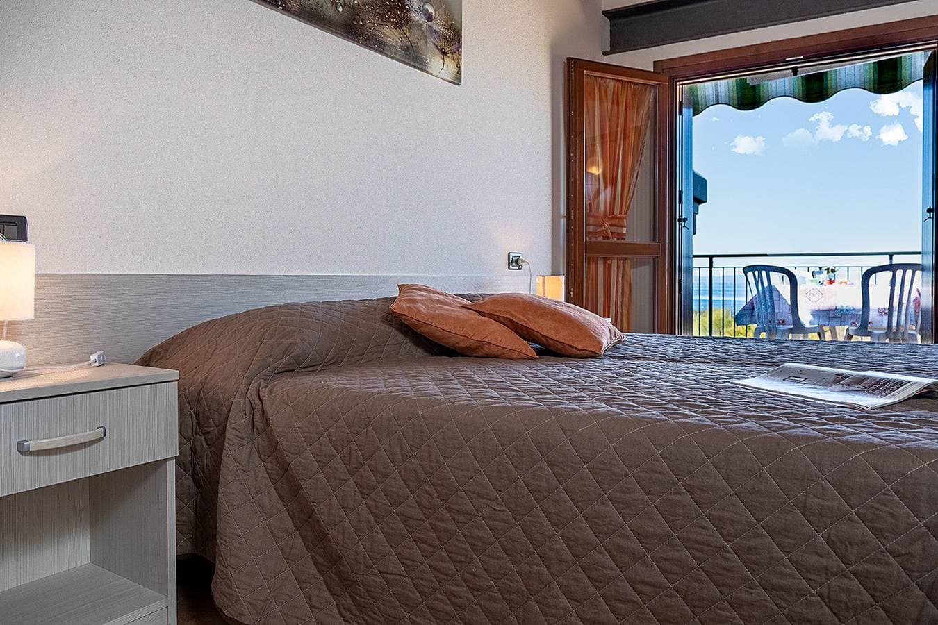 Foto 3 von 33: Regarda - Eden 2 Dreizimmerwohnung mit Seeblick, Haustieren erlubte