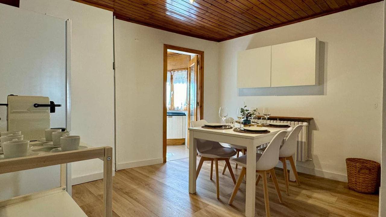 Foto 6 von 13: Two-Bedroom Apartment