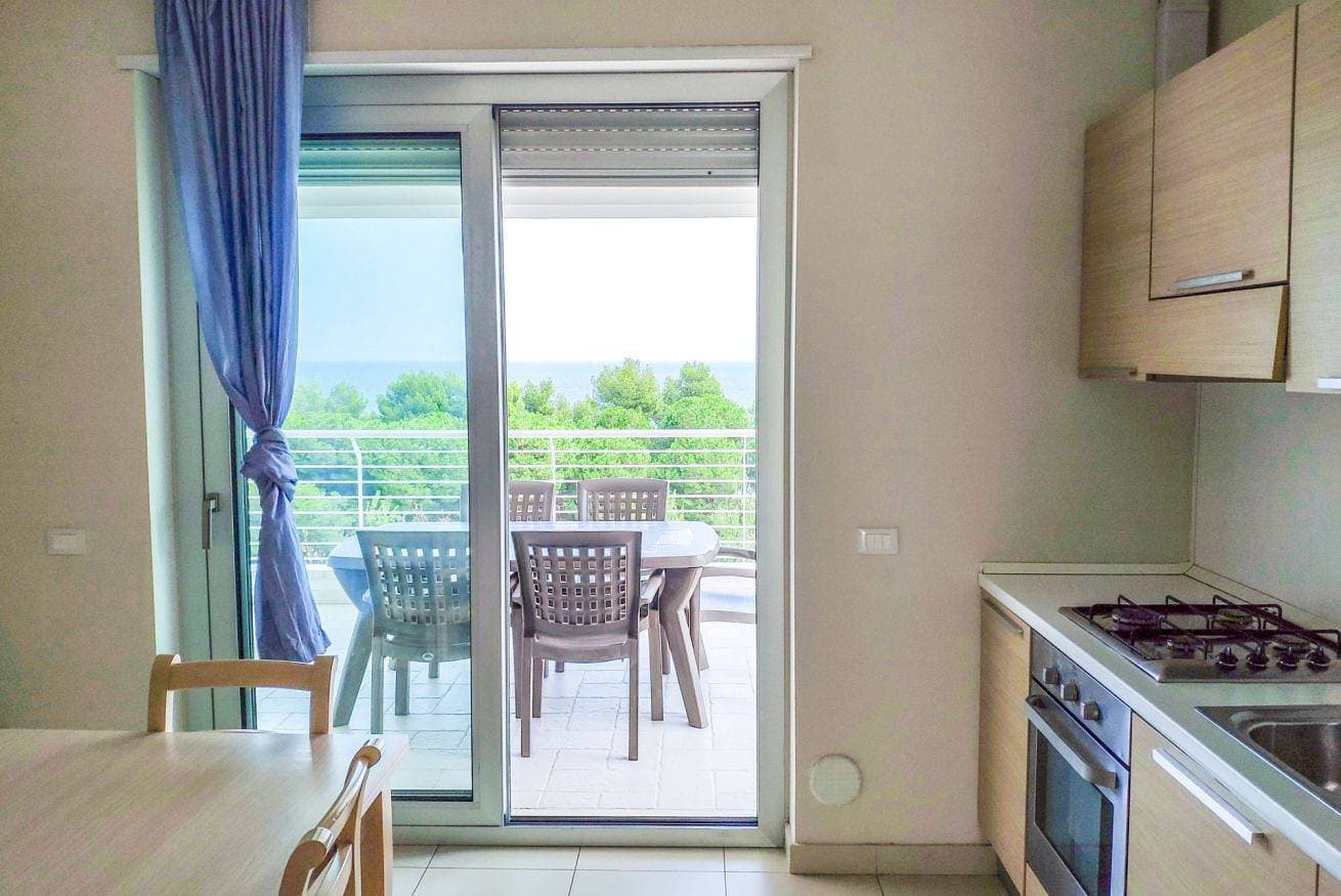 Foto 10 von 33: Ferienwohnung für 6 Personen mit Balkon/Terrasse