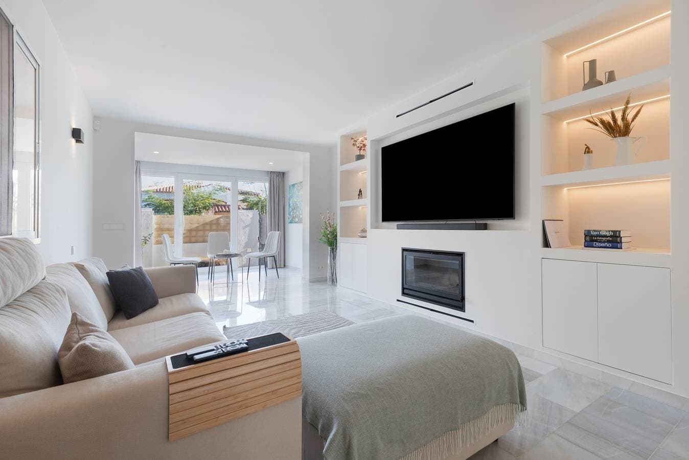 Foto 5 von 45: Ferienhaus 'Luxuriöses und Modernes Familienhaus' mit Privater Terrasse, WLAN und Klimaanlage