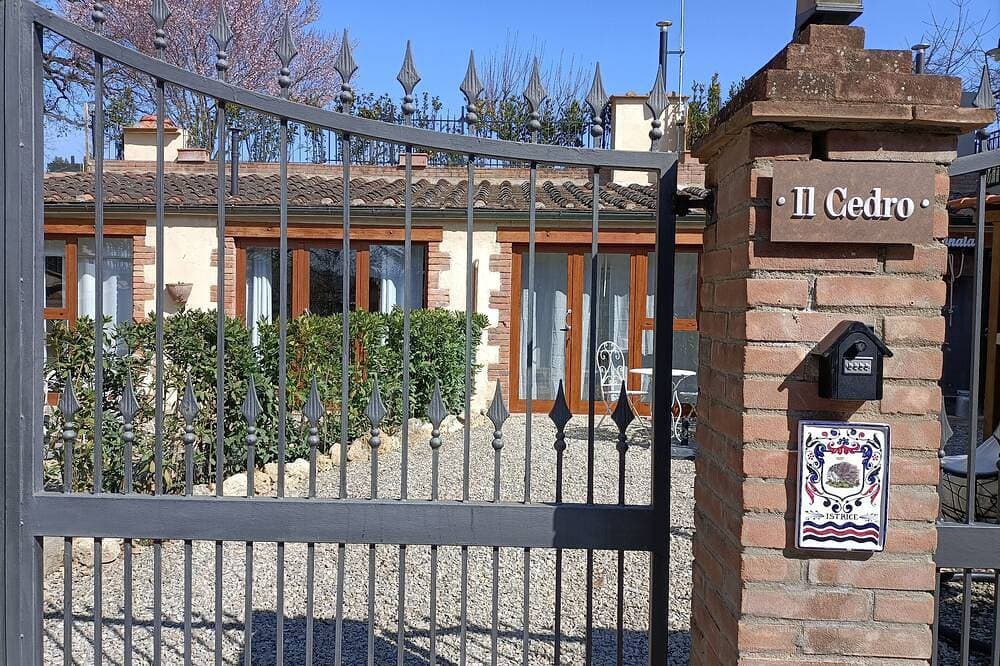 Foto 10 von 12: Il Cedro - double room with garden (no apartment)