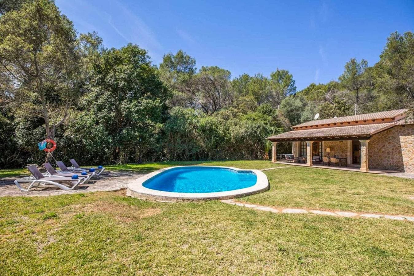 Foto 5 von 23: Villa für 4 Personen mit Garten