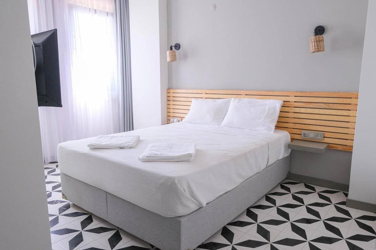 Foto 7 von 8: Small Double Room