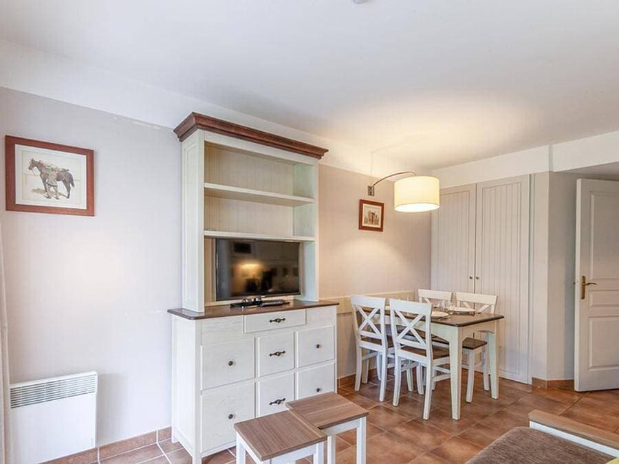 Foto 4 von 45: Pierre & Vacances Village Normandy Garden - Studio 3 personen - Studio - 1 Schlafnische - Terrasse oder Balkon - Gartengeschoss - Stadtteil Quartier de Hameau