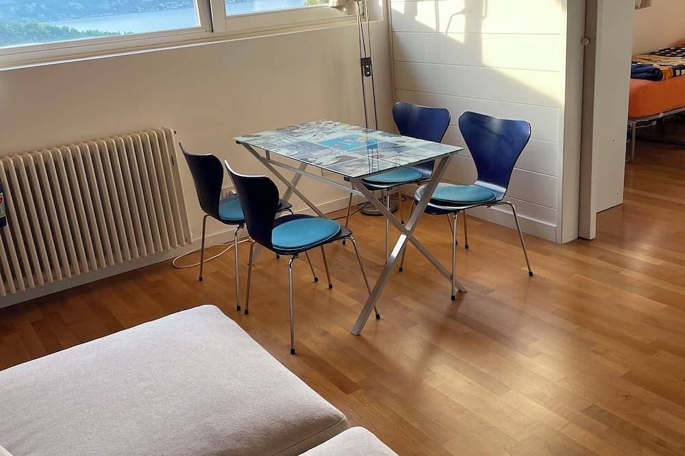 Foto 4 von 30: Comer See - herrlicher Seeblick, Tennisplatz, Pool, Balkon, Garage, WLAN
