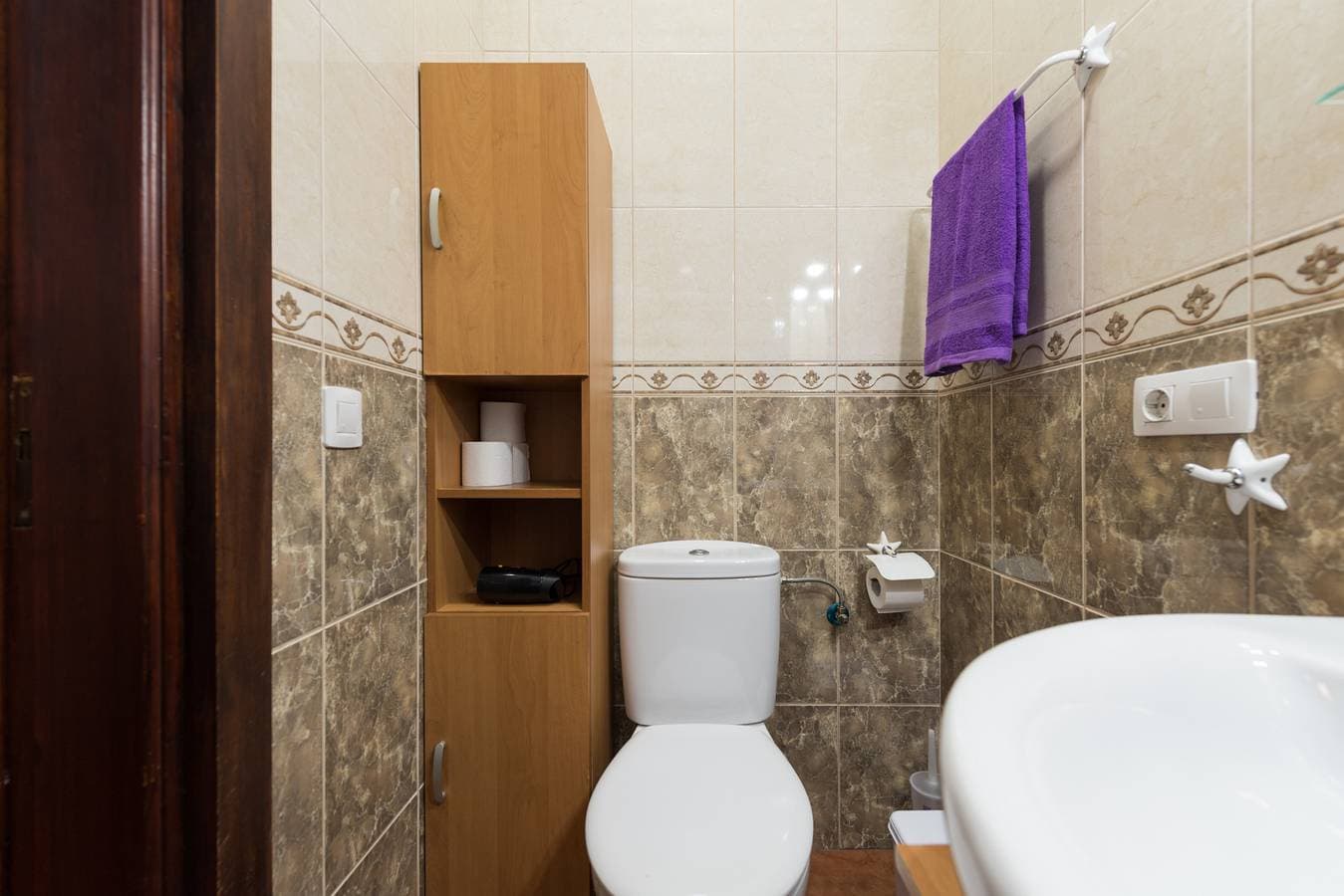 Foto 4 von 28: Private Solarium - 2Br House Near the Airport