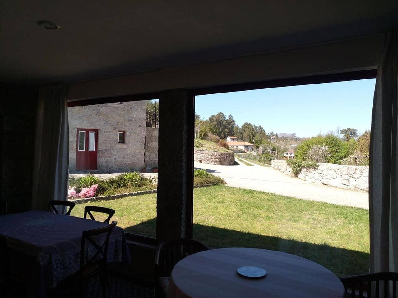 Foto 12 von 23: Three-Bedroom House