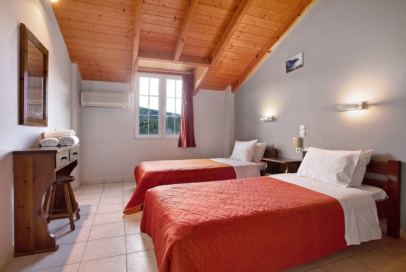 Foto 7 von 26: Ferienwohnung "Dolphin Apartment Meerblick 9" mit Privatem Balkon, Gemeinschaftsgarten und WLAN
