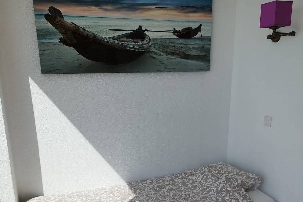 Foto 6 von 21: Trendy & cozy apartment with very nice views and a fantastic swimming pool.