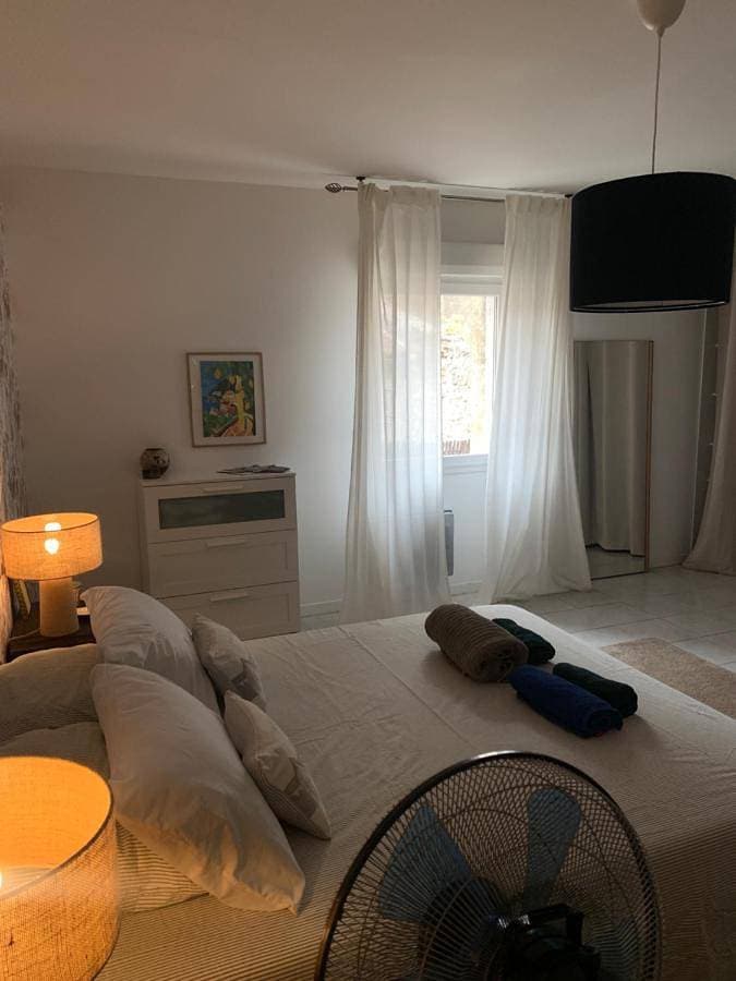 Foto 4 von 13: Double Room with Private Bathroom