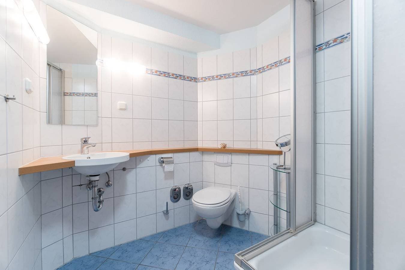 Foto 8 von 12: Elegante Ferienwohnung mit Meerblick und Galerie, direkte Strandlage
