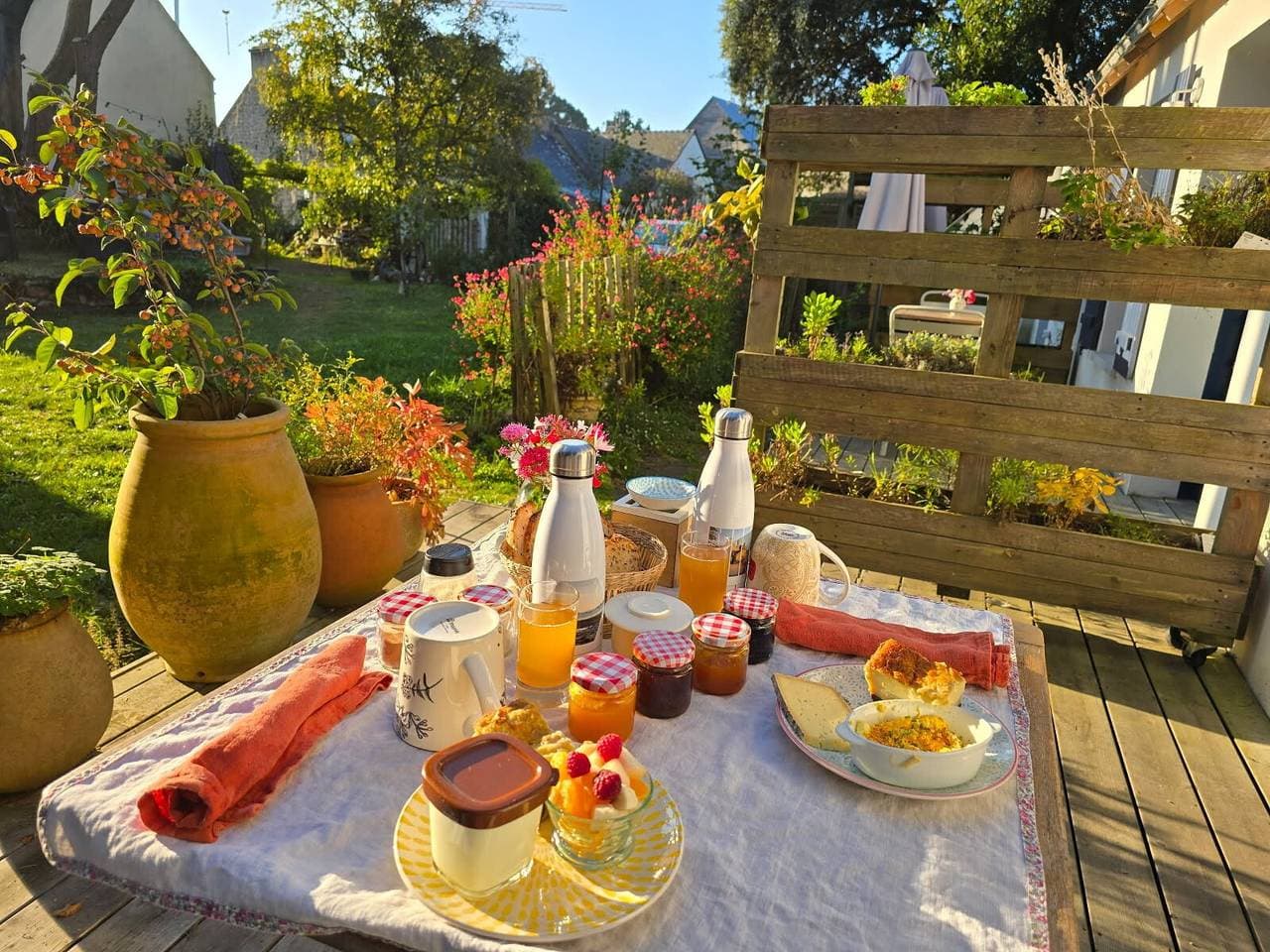 Foto 4 von 34: Bed & Breakfast 'Chambre 1 Coté Plage' mit privater Terrasse, Gemeinschaftsgarten & WLAN