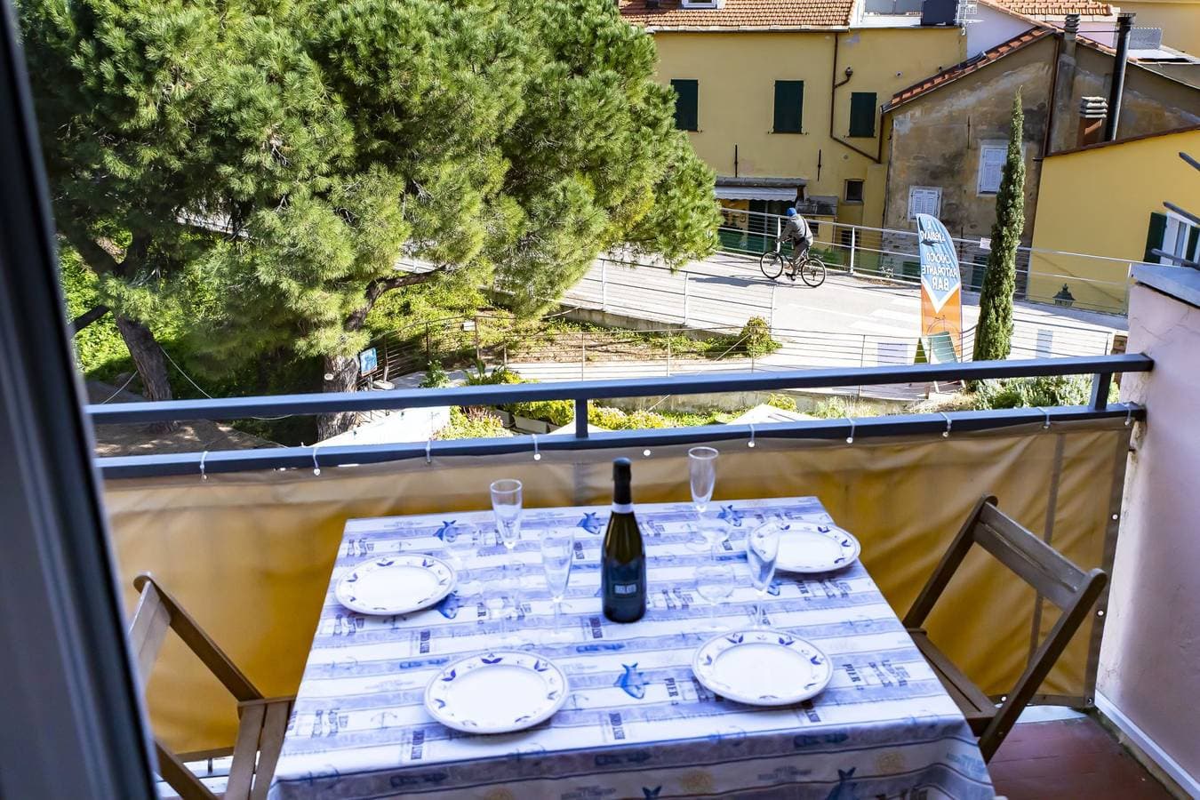 Foto 2 von 23: Ferienwohnung für 4 Personen mit Balkon