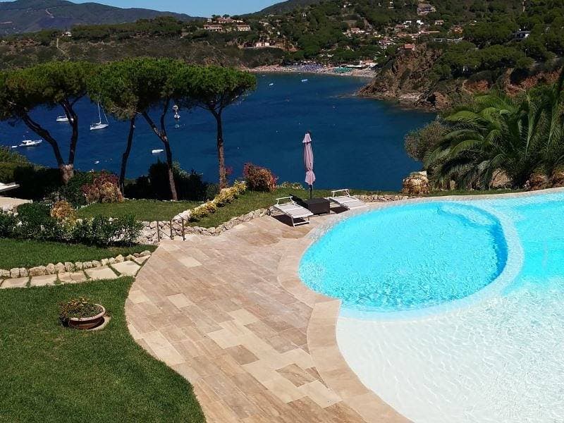 Foto 5 von 38: Villa für 8 Personen mit Pool