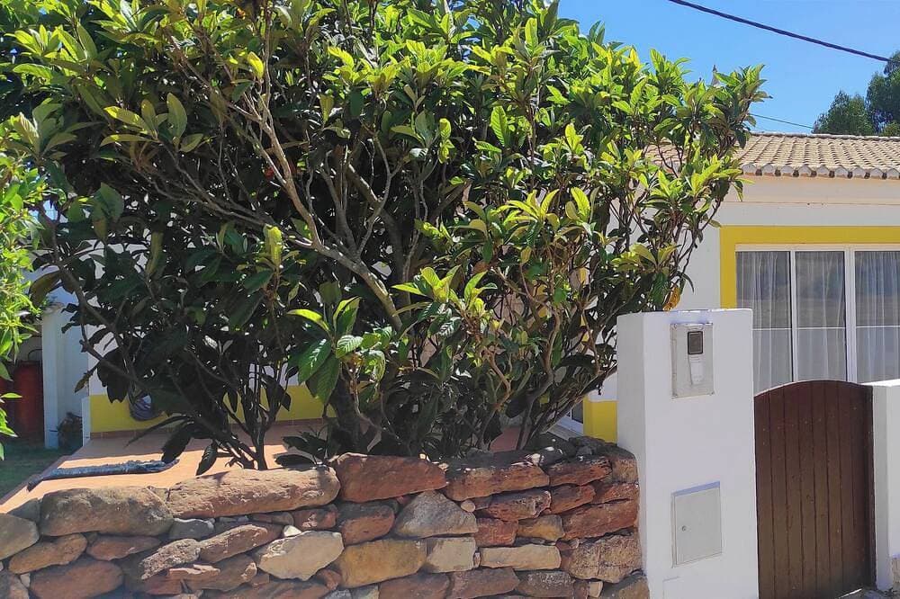 2-Zimmer-Haus mit Garten und abgelegenen Grillplatz, kostenloses Internet, Strände 1